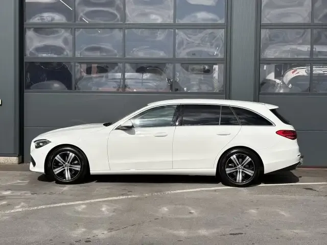Mercedes-Benz C 220