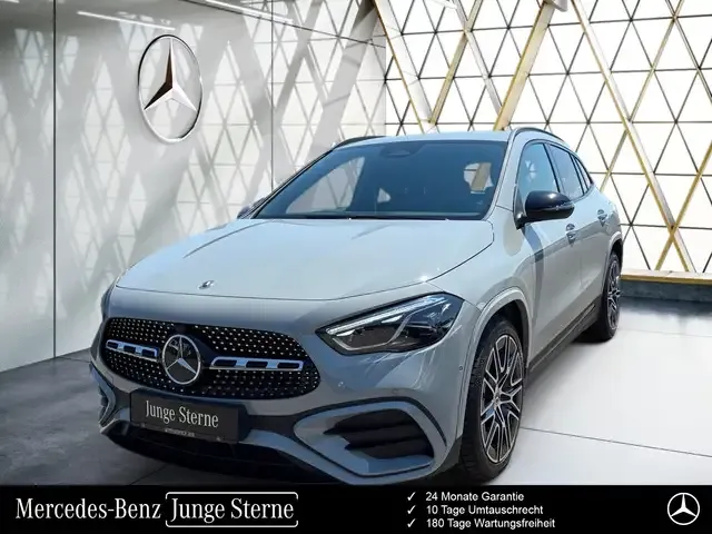 Mercedes-Benz GLA 200