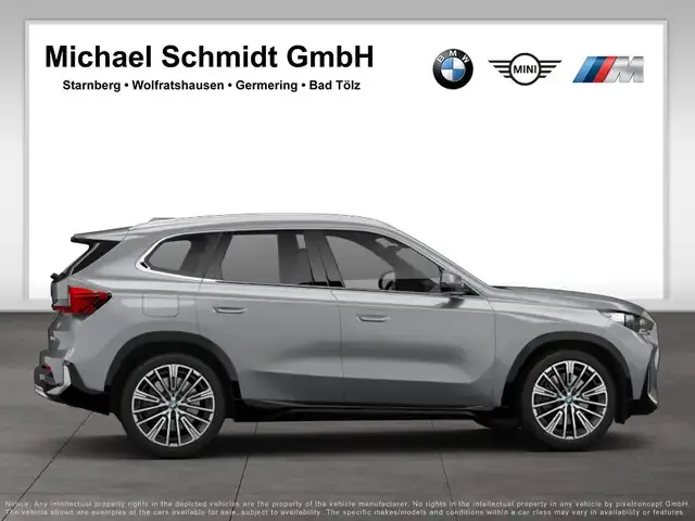 BMW iX1
