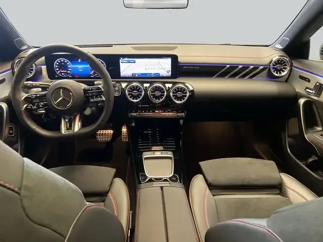 Mercedes-Benz CLA 35 AMG