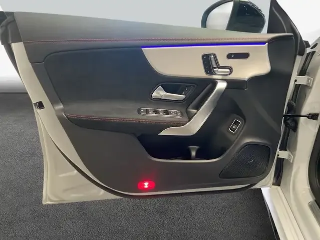 Mercedes-Benz CLA 35 AMG