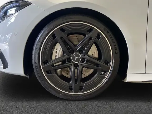 Mercedes-Benz CLA 35 AMG