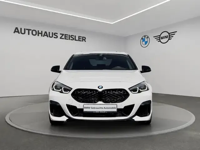 BMW 235