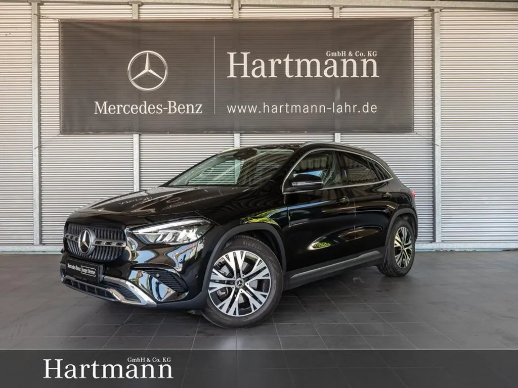Mercedes-Benz GLA 220