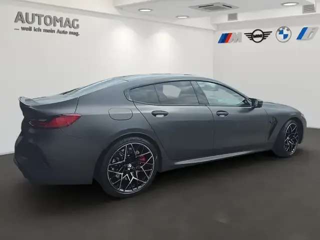 BMW M8