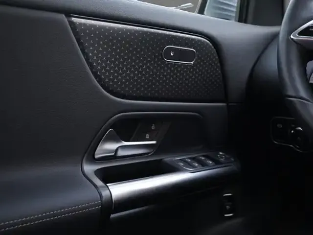 Mercedes-Benz GLA 180