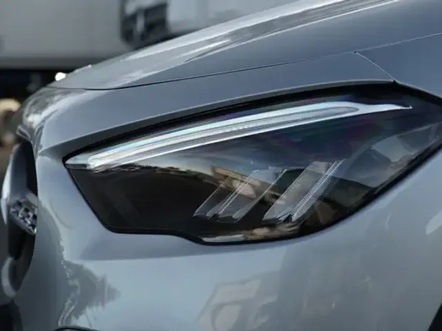 Mercedes-Benz GLA 180