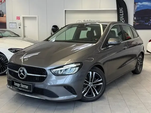 Mercedes-Benz B 220