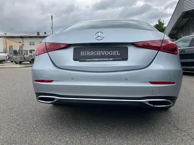 Mercedes-Benz C 180