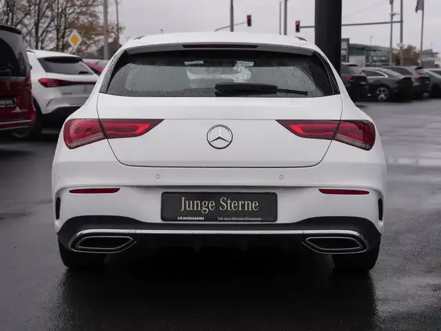 Mercedes-Benz CLA 220