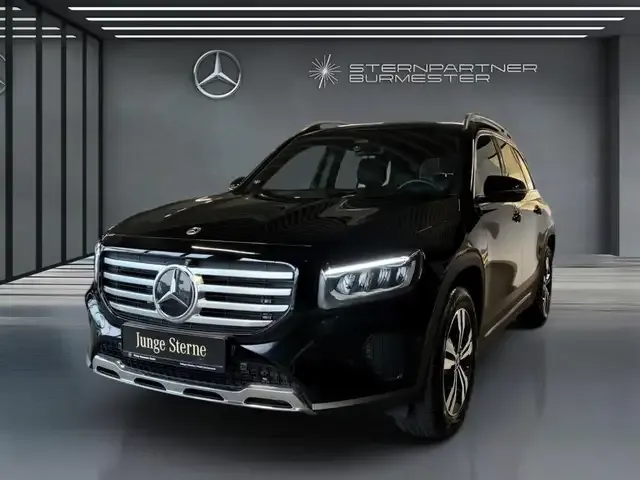 Mercedes-Benz GLB 220