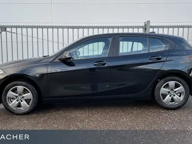 BMW 118