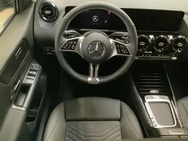 Mercedes-Benz B 220
