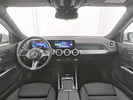 Mercedes-Benz EQB 300