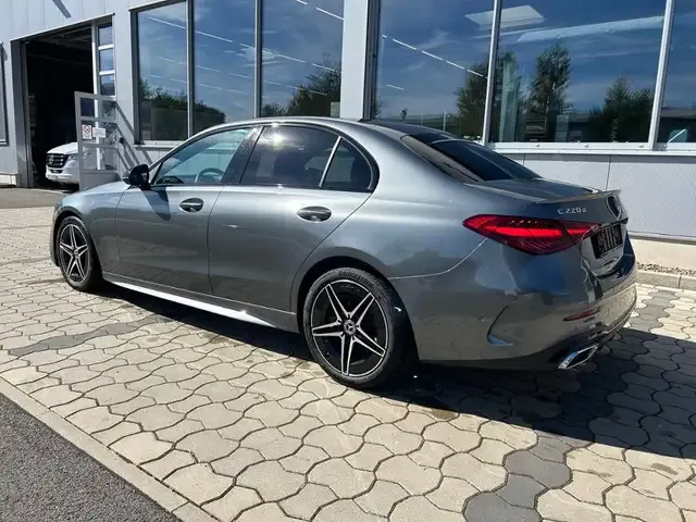 Mercedes-Benz C 220