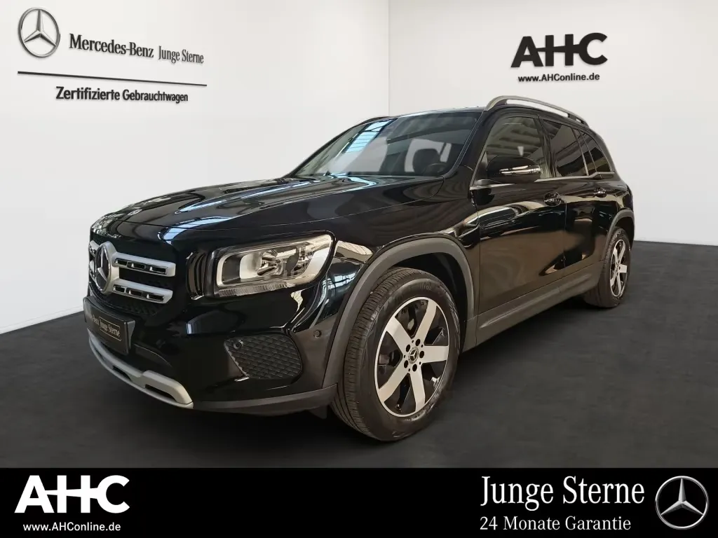 Mercedes-Benz GLB 220