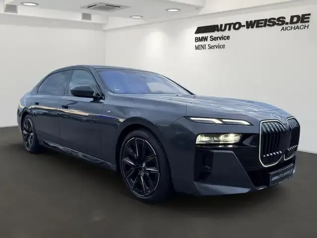 BMW 740