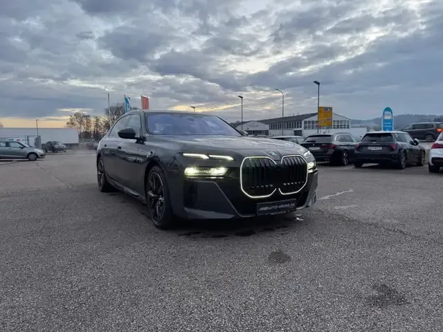 BMW 740
