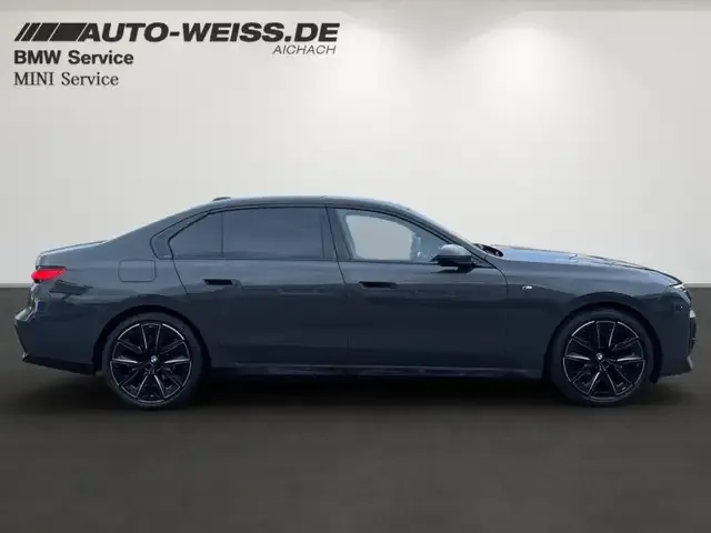 BMW 740