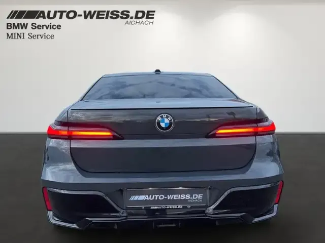 BMW 740