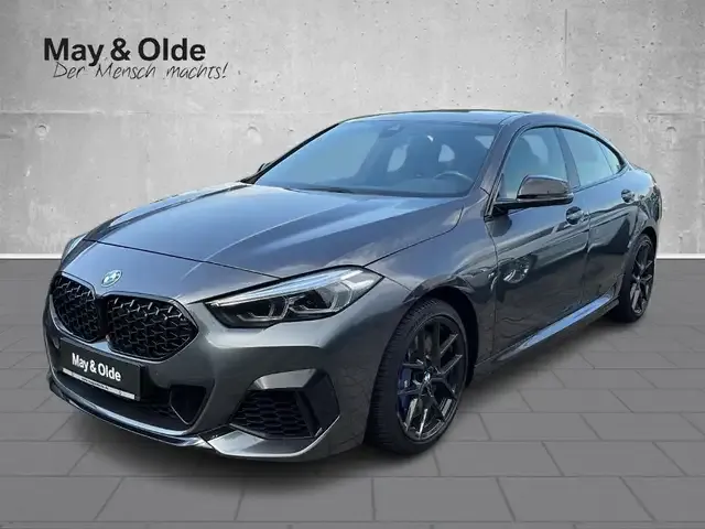 BMW 235