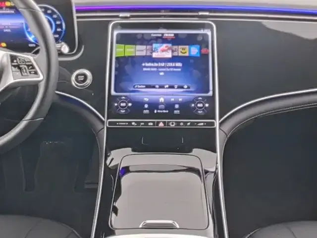 Mercedes-Benz EQE 500