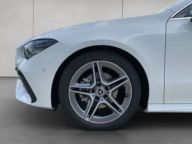 Mercedes-Benz CLA 180