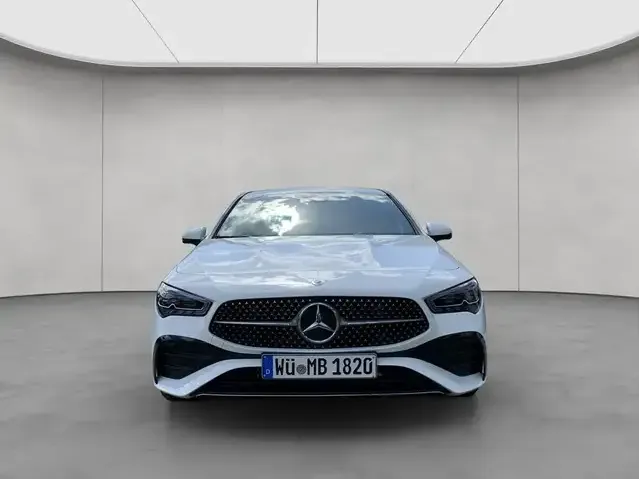 Mercedes-Benz CLA 180