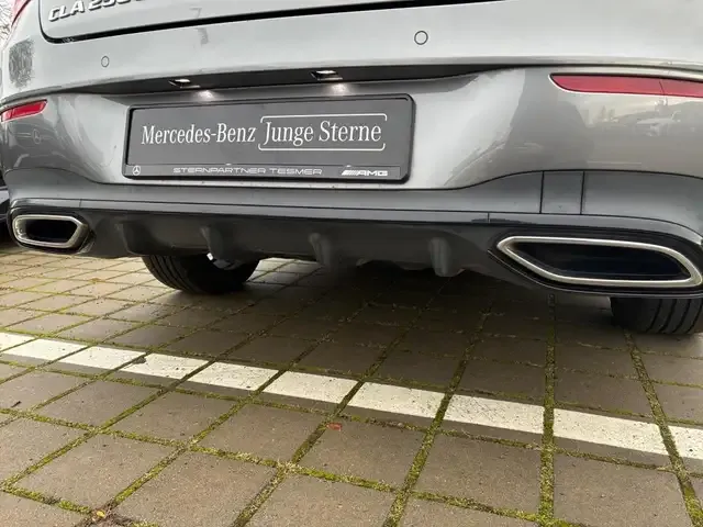 Mercedes-Benz CLA 250