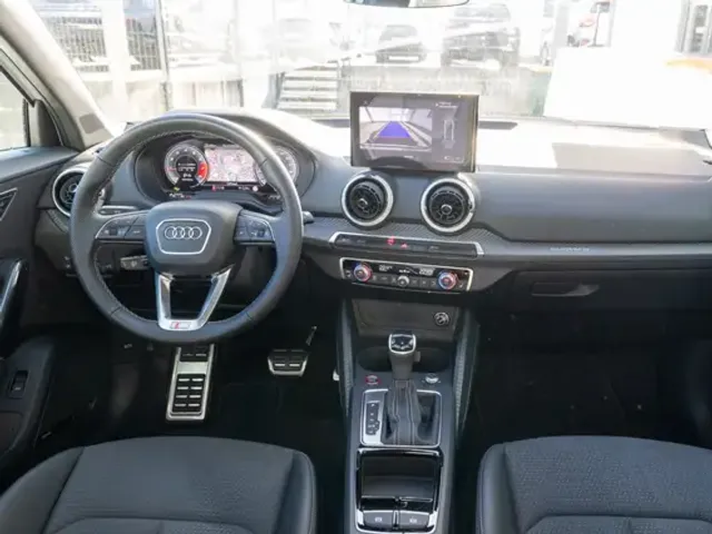 Audi SQ2