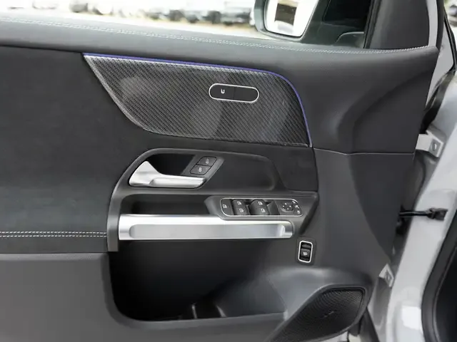 Mercedes-Benz GLB 250