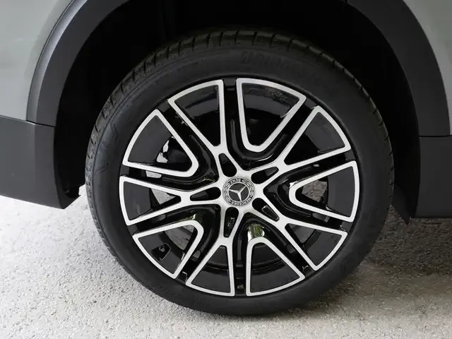 Mercedes-Benz GLB 250