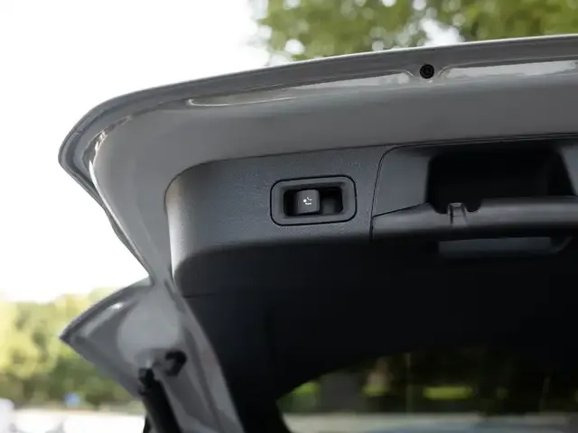 Mercedes-Benz GLB 250