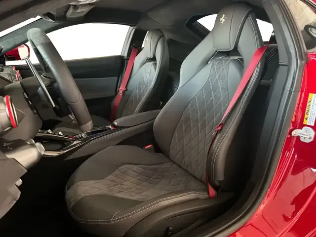 Ferrari 812