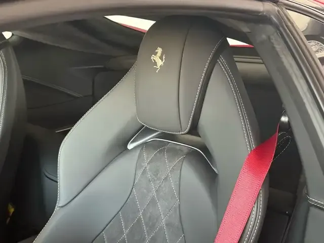 Ferrari 812