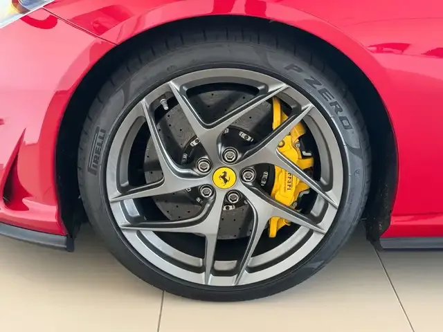 Ferrari 812