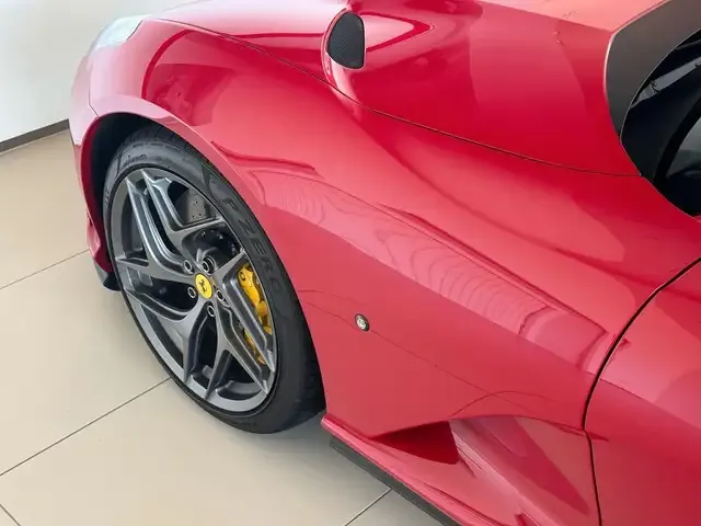Ferrari 812