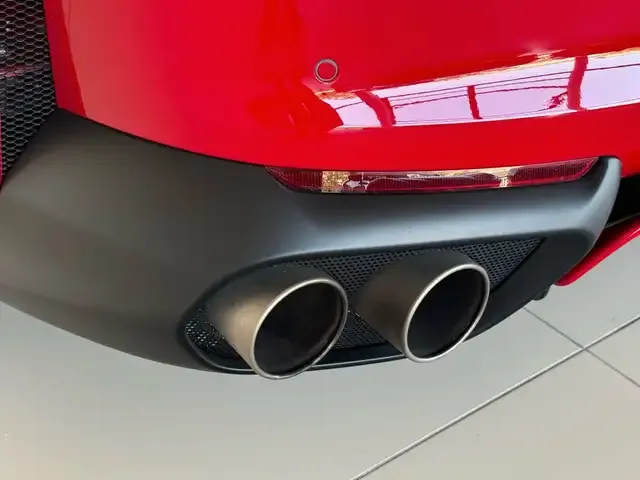 Ferrari 812