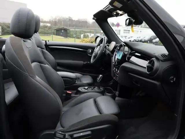 MINI John Cooper Works Cabrio