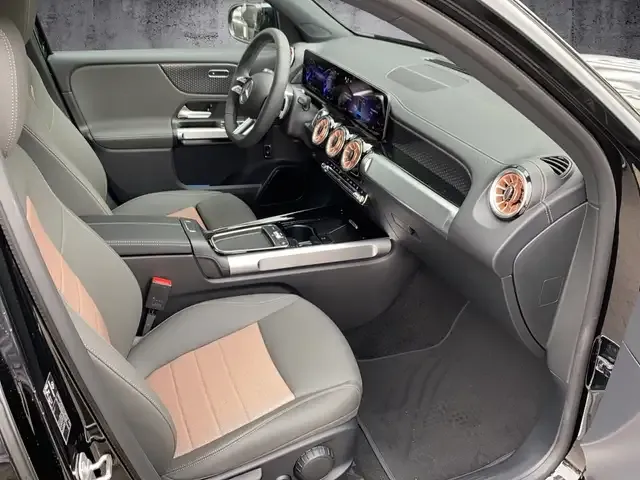 Mercedes-Benz EQB 300
