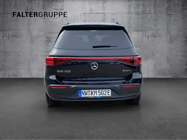 Mercedes-Benz EQB 300