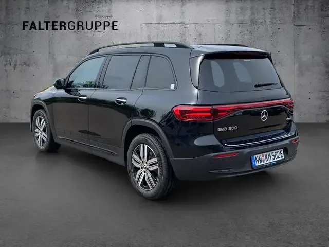 Mercedes-Benz EQB 300