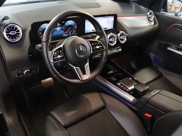 Mercedes-Benz GLA 180