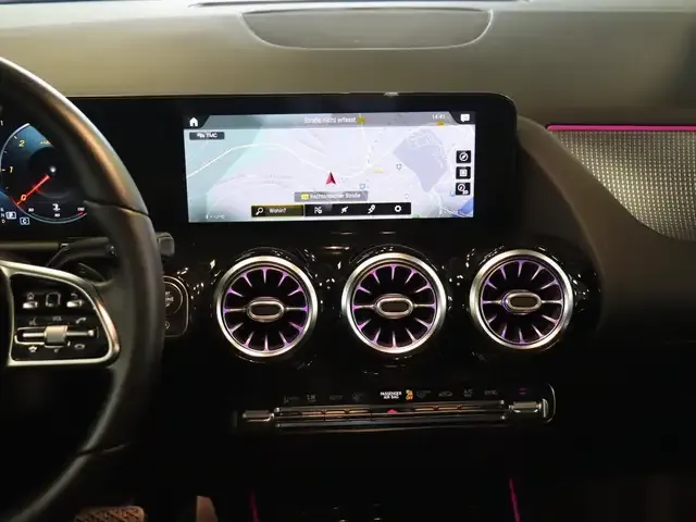 Mercedes-Benz GLA 180