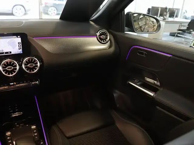 Mercedes-Benz GLA 180