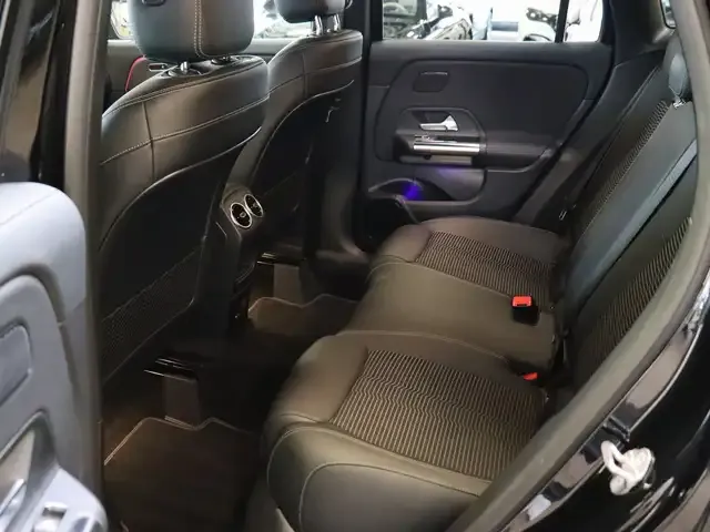 Mercedes-Benz GLA 180