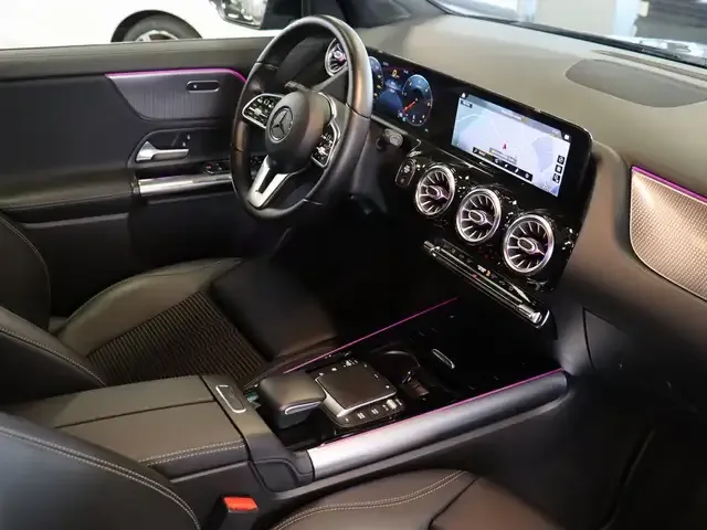 Mercedes-Benz GLA 180