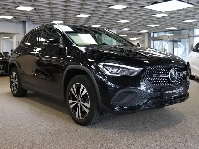 Mercedes-Benz GLA 180
