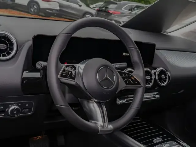 Mercedes-Benz GLA 180