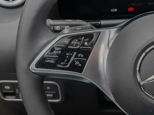 Mercedes-Benz GLA 180